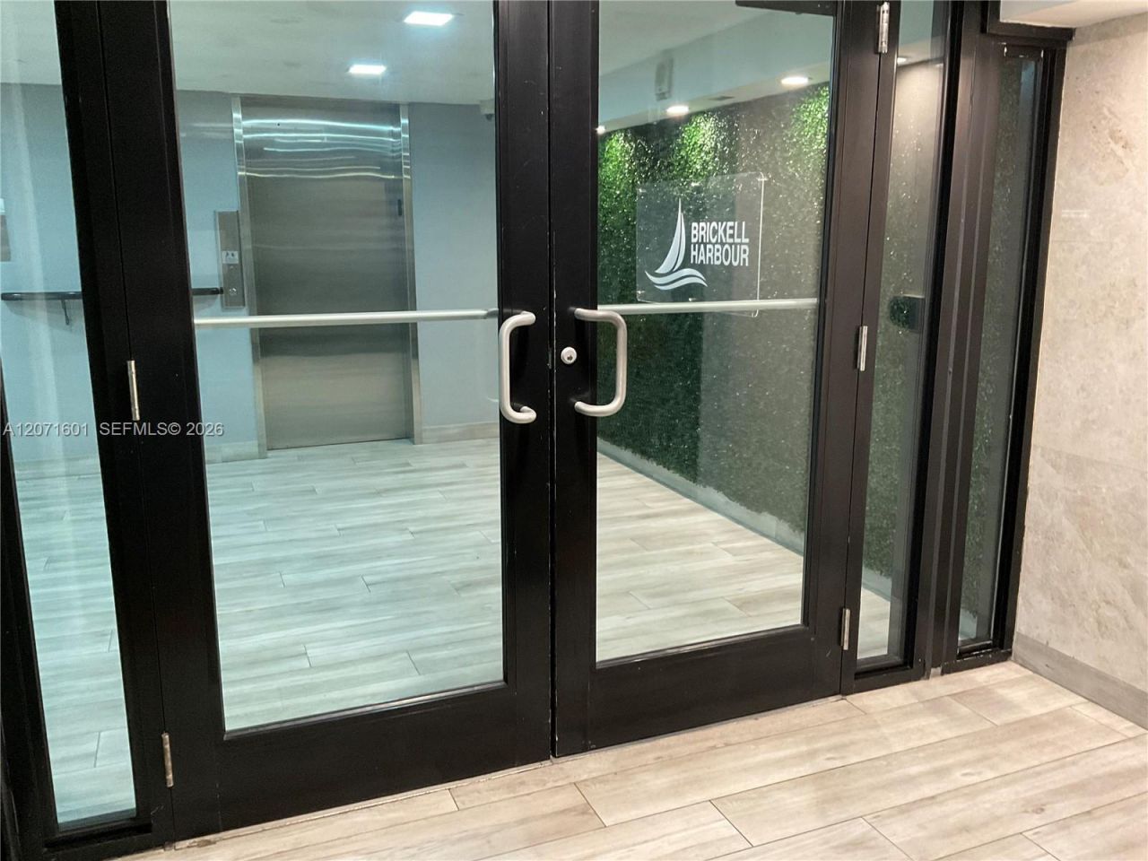 200 SE 15th Rd , Unit PHB, Miami, FL 33129 Photo