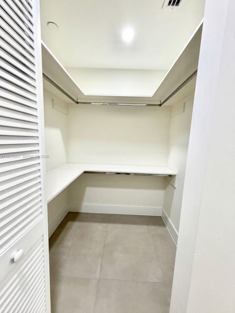 310 E 7th St, Unit 203, Hialeah, FL 33010 Photo