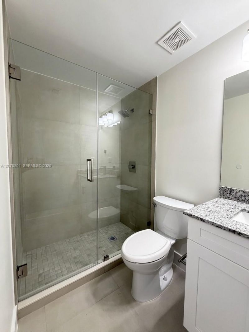 310 E 7th St, Unit 203, Hialeah, FL 33010 Photo