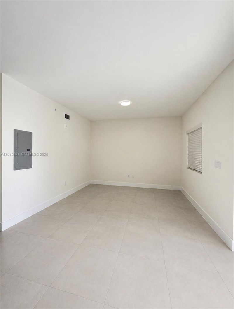 310 E 7th St, Unit 203, Hialeah, FL 33010 Photo