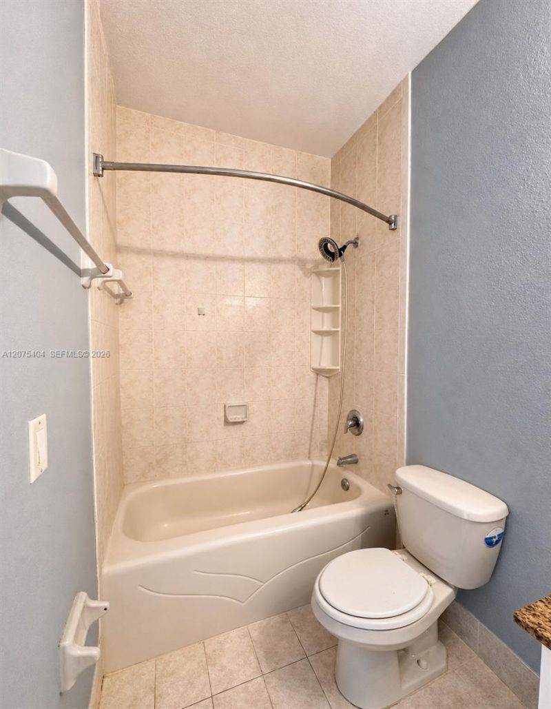 2908 SE 17th Ave , Unit 202, Homestead, FL 33035 Photo