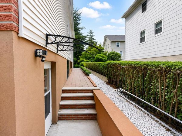 640 S 5th Avenue , Mount Vernon, NY 10550
