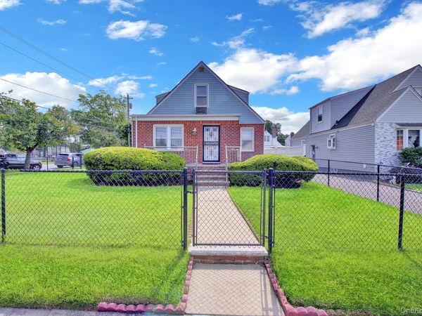 409 Saint Agnes Place , Franklin Square, NY 11010
