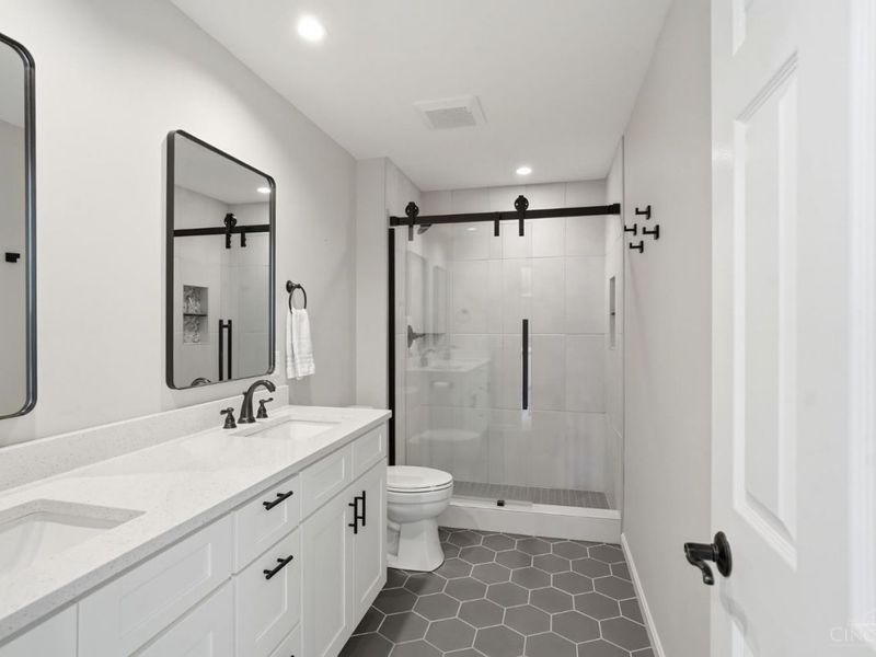 7945 Woodglen Drive, West Chester, OH 45069 Photo 48