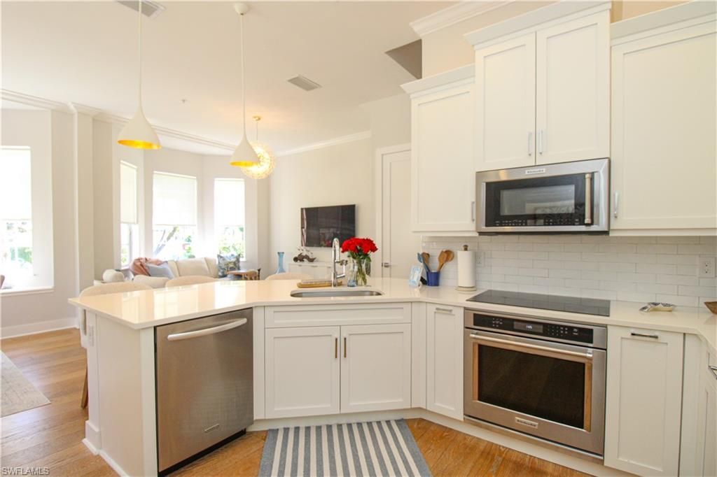 453 8th Ave S, Unit 106, Naples, FL 34102 Photo