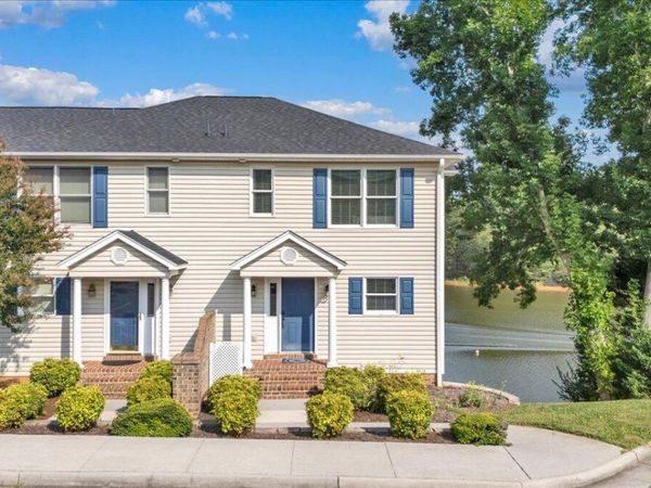 515 Cambridge CT , Unit F6, Hardy, VA 24101