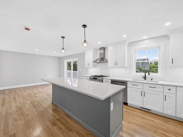 16 Neillian Way, Unit 16, Bedford, MA 01730