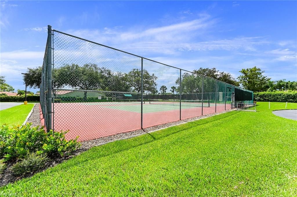 589 Lambton Ln, Naples, FL 34104 Photo