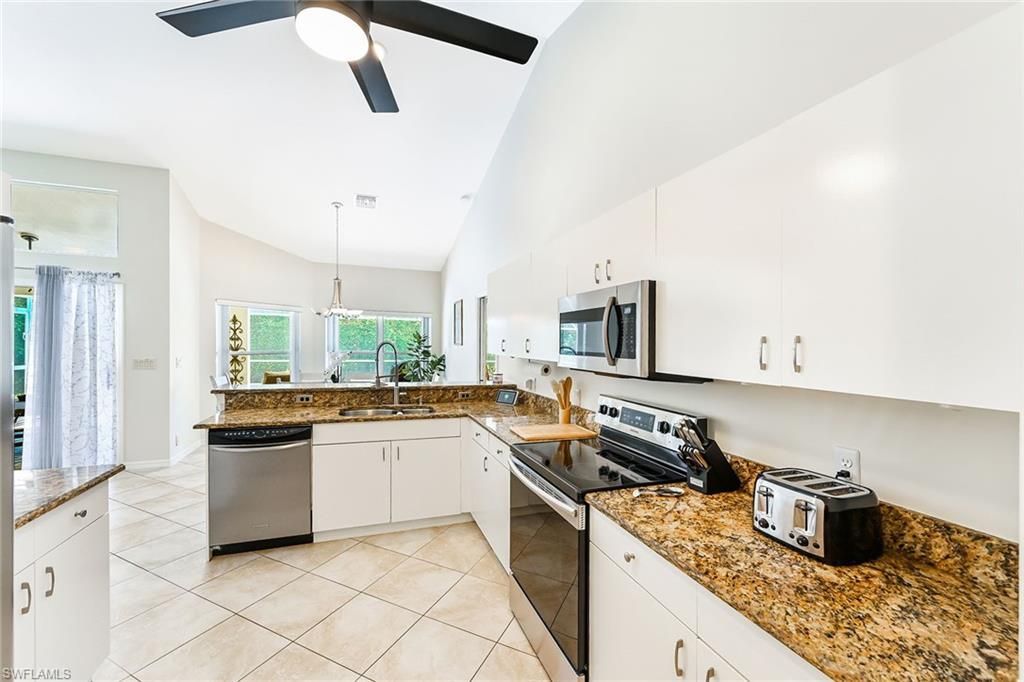 589 Lambton Ln, Naples, FL 34104 Photo