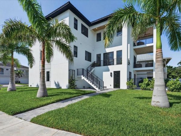 116 WIMBLEDON COURT , REDINGTON SHORES, FL 33708