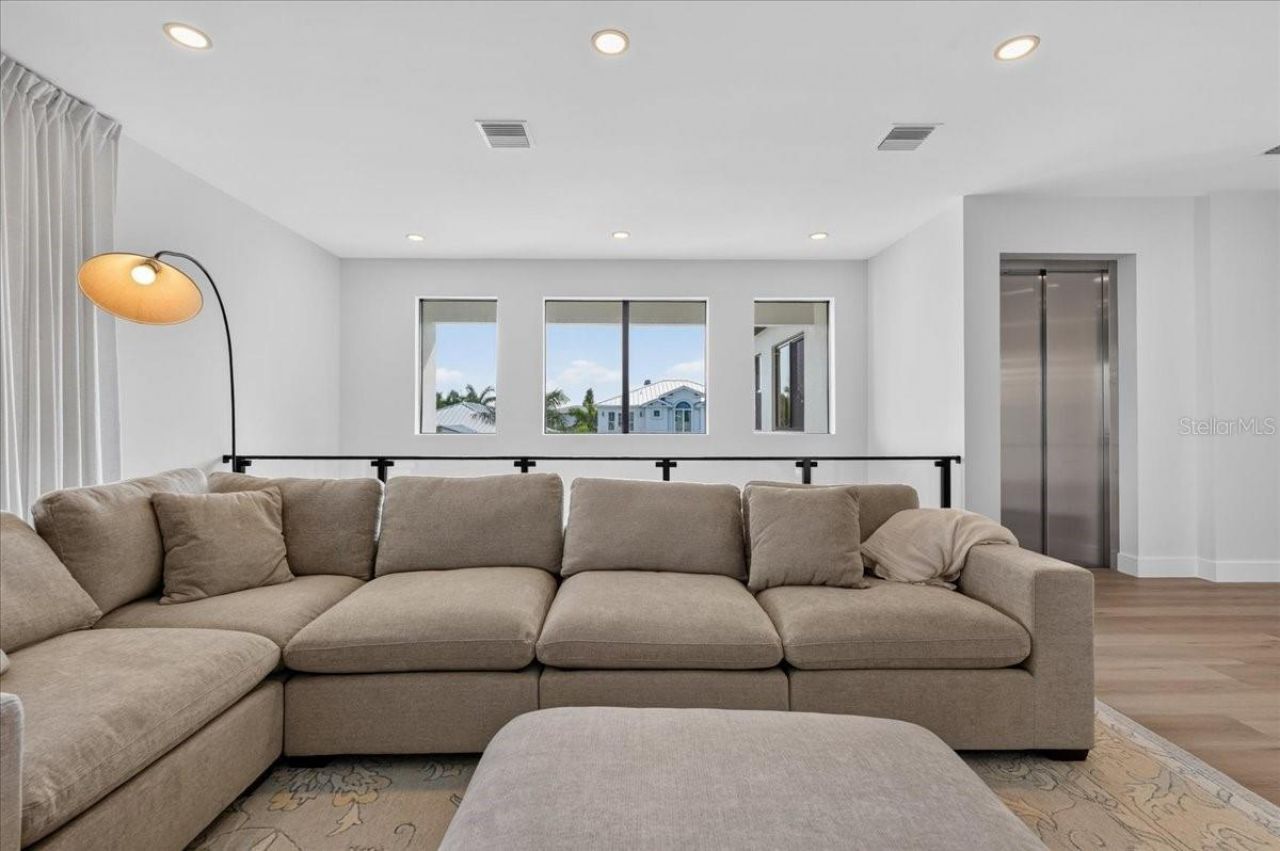 116 Wimbledon Court, Redington Shores, FL 33708 Photo