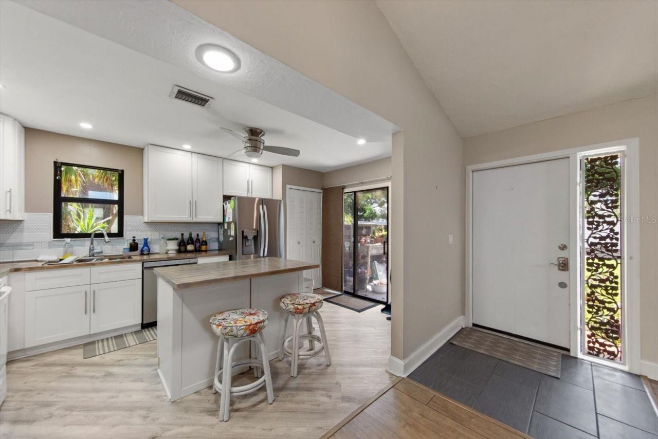 5400 34th Street W, Unit 15D, Bradenton, FL 34210 Photo