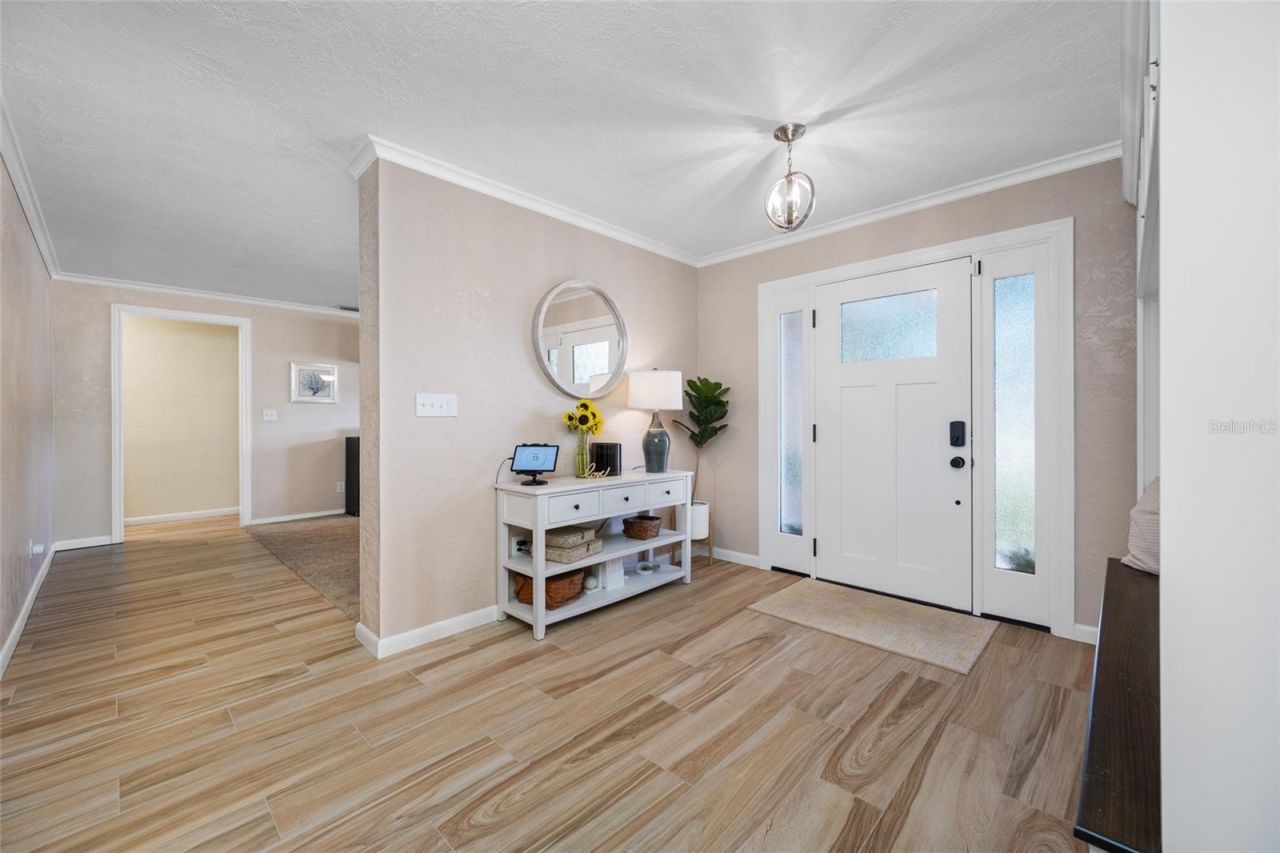 2034 58th Lane N, Clearwater, FL 33760 Photo