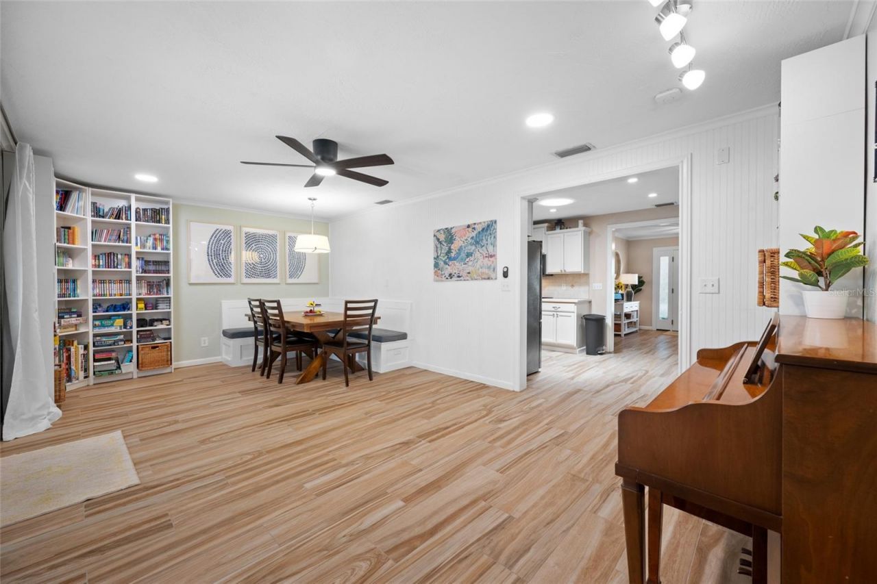 2034 58th Lane N, Clearwater, FL 33760 Photo