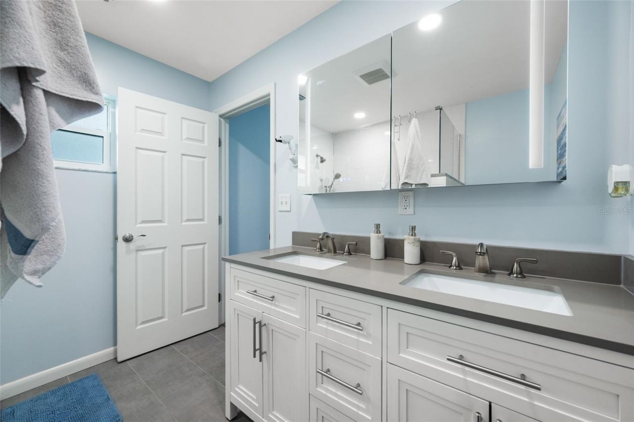 2034 58th Lane N, Clearwater, FL 33760 Photo