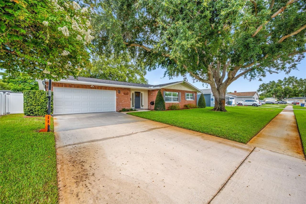 2034 58th Lane N, Clearwater, FL 33760 Photo