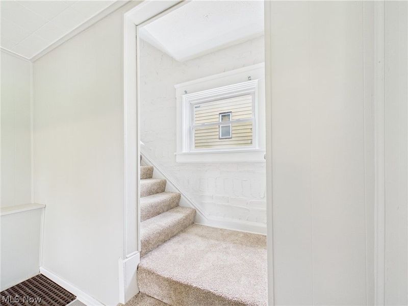 448 E Voris Street, Akron, OH 44311 Photo 17
