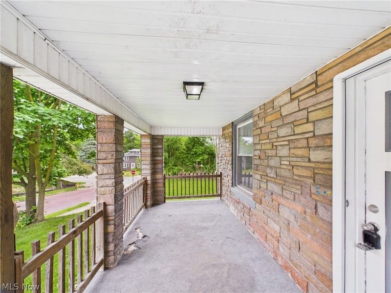 448 E Voris Street, Akron, OH 44311 Photo 3