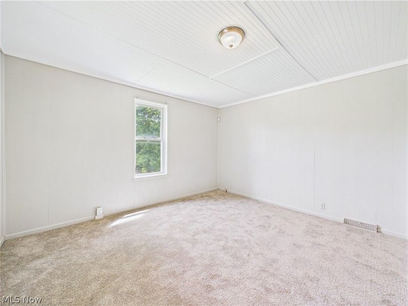 448 E Voris Street, Akron, OH 44311 Photo 8