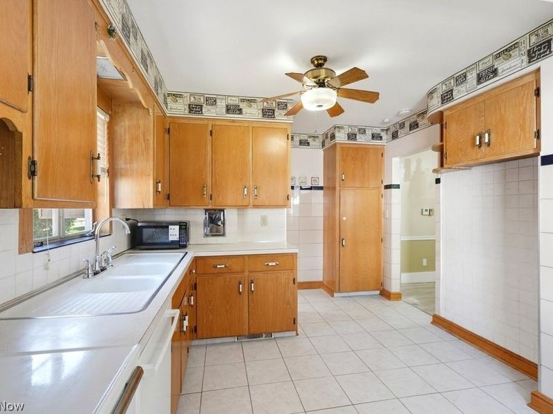 1078 Oakland Avenue, Akron, OH 44310 Photo 19