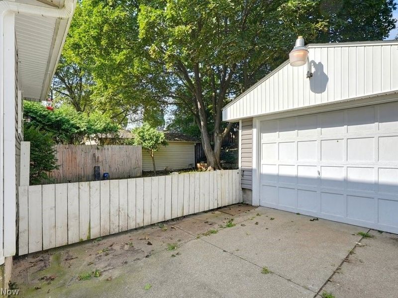 1078 Oakland Avenue, Akron, OH 44310 Photo 4
