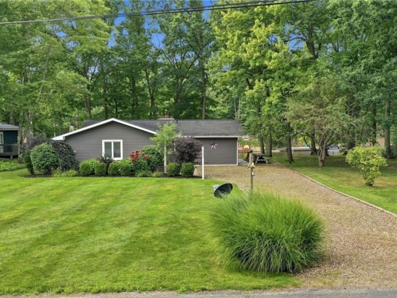 2415 Plum Creek Drive, Roaming Shores, OH 44084 Photo 1