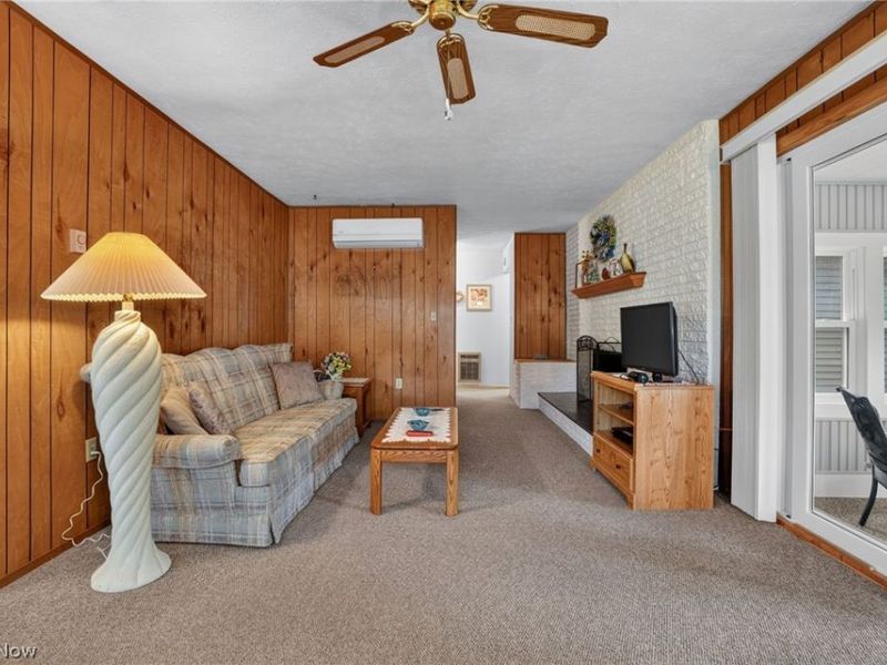 2415 Plum Creek Drive, Roaming Shores, OH 44084 Photo 10