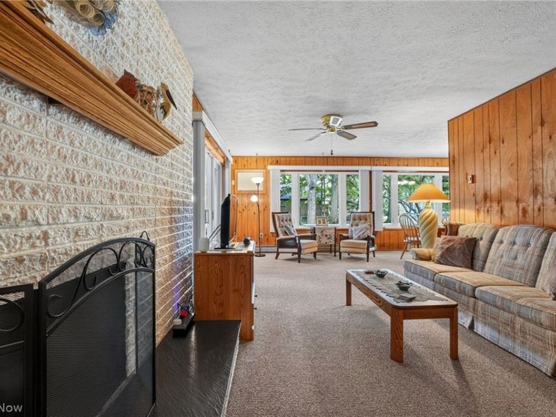 2415 Plum Creek Drive, Roaming Shores, OH 44084 Photo 9