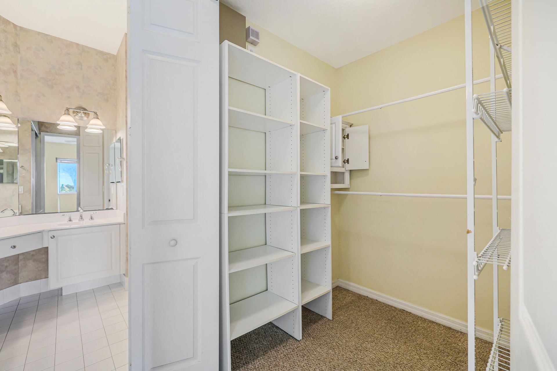 3600 Oaks Clubhouse Drive, Unit 505, Pompano Beach, FL 33069 Photo