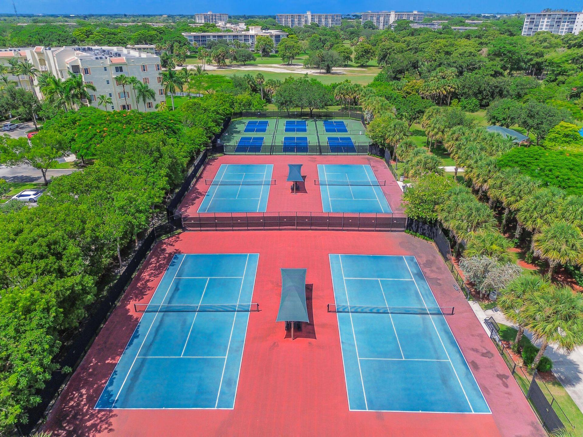 3600 Oaks Clubhouse Drive, Unit 505, Pompano Beach, FL 33069 Photo