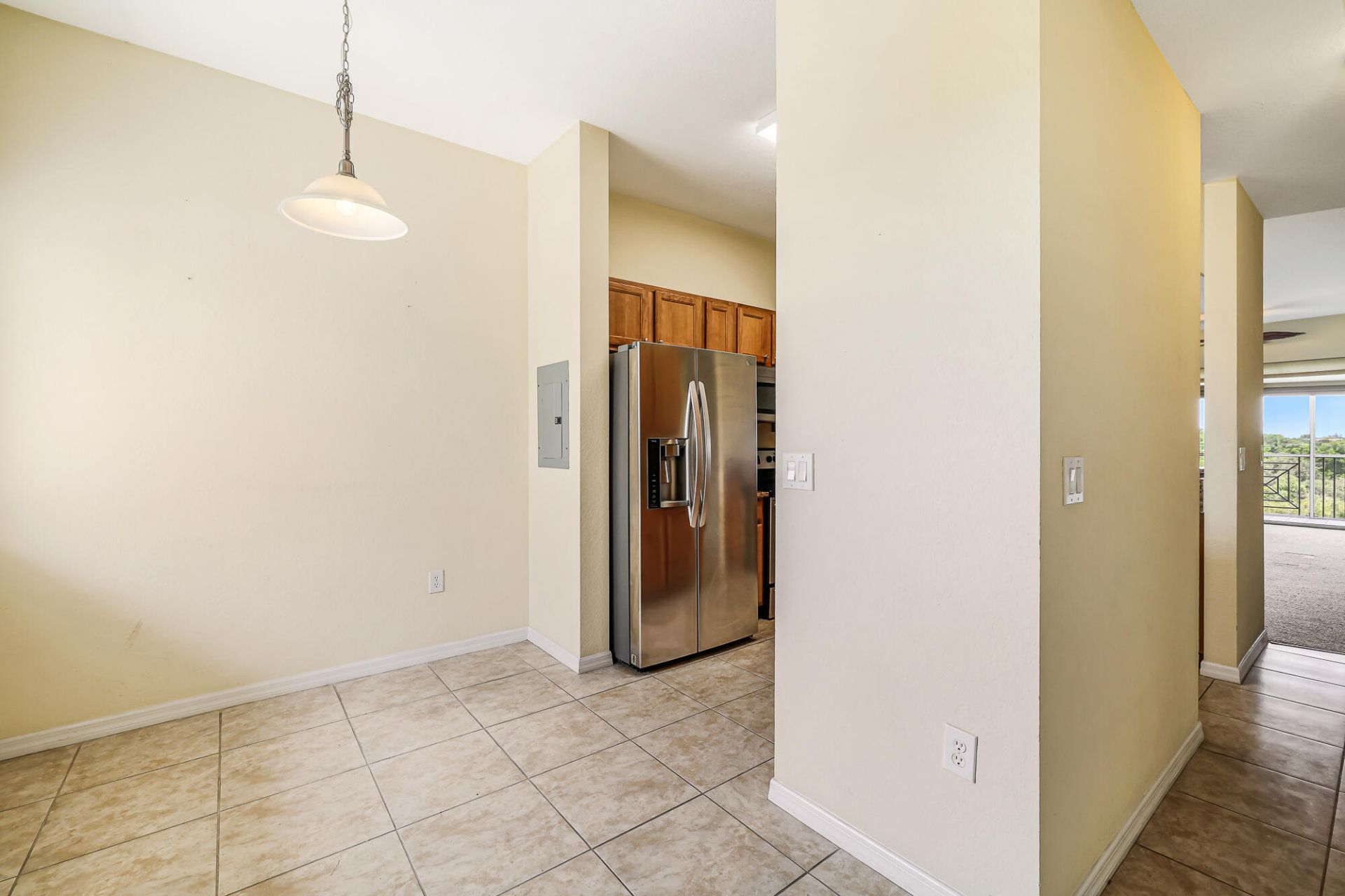 3600 Oaks Clubhouse Drive, Unit 505, Pompano Beach, FL 33069 Photo