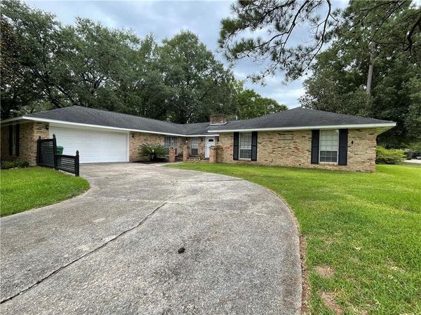 334 COUNTRY CLUB Boulevard , Slidell, LA 70458