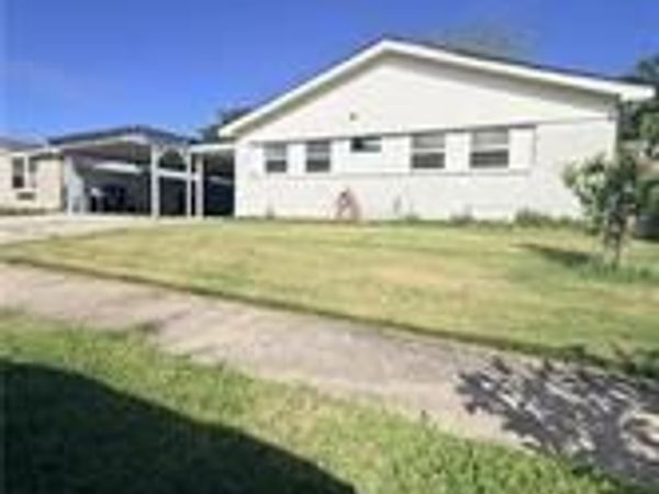 3530 DICKENS Drive , New Orleans, LA 70131