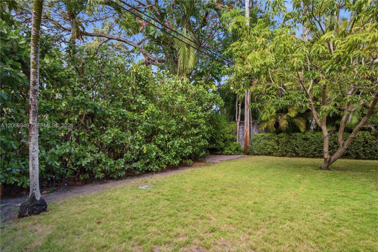 2355 Overbrook St , Miami, FL 33133 Photo