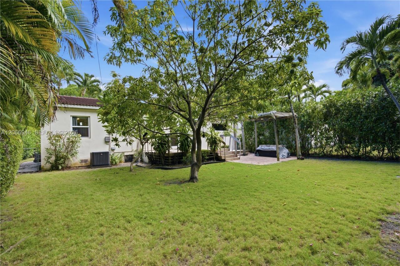 2355 Overbrook St , Miami, FL 33133 Photo