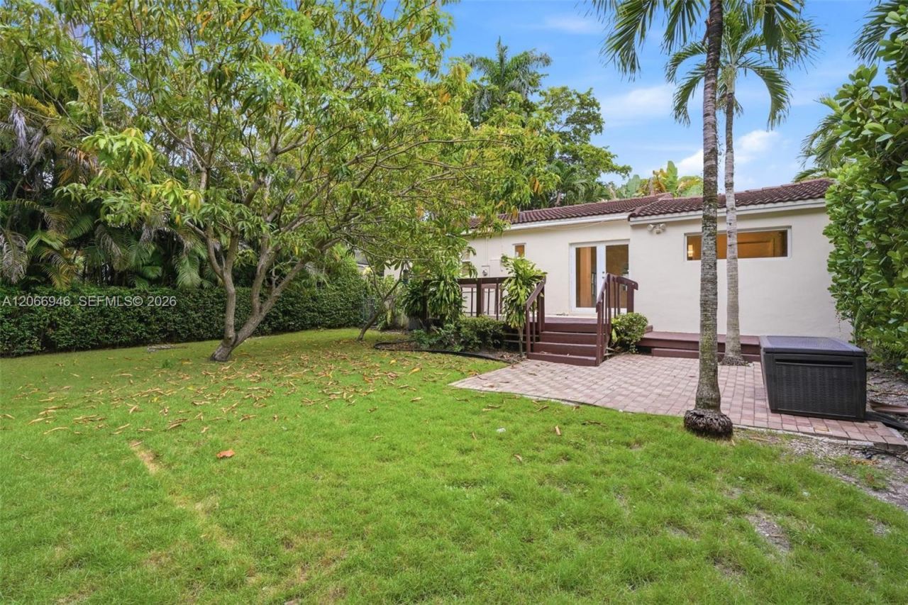 2355 Overbrook St, Miami, FL 33133 Photo