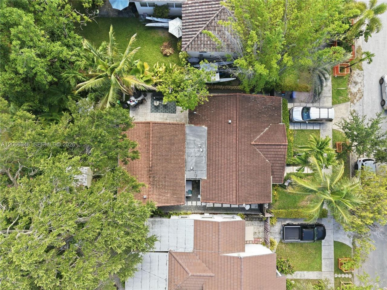 2355 Overbrook St , Miami, FL 33133 Photo