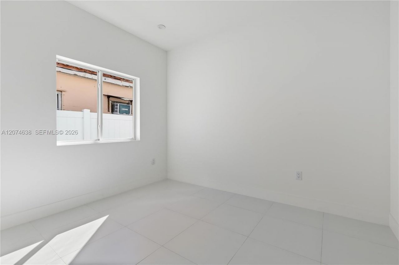 5735 SW 4th St , Miami, FL 33144 Photo