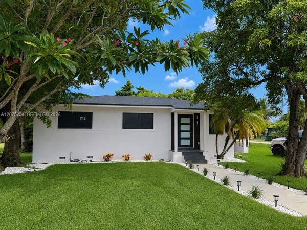 544 NW 12th St , Homestead, FL 33030