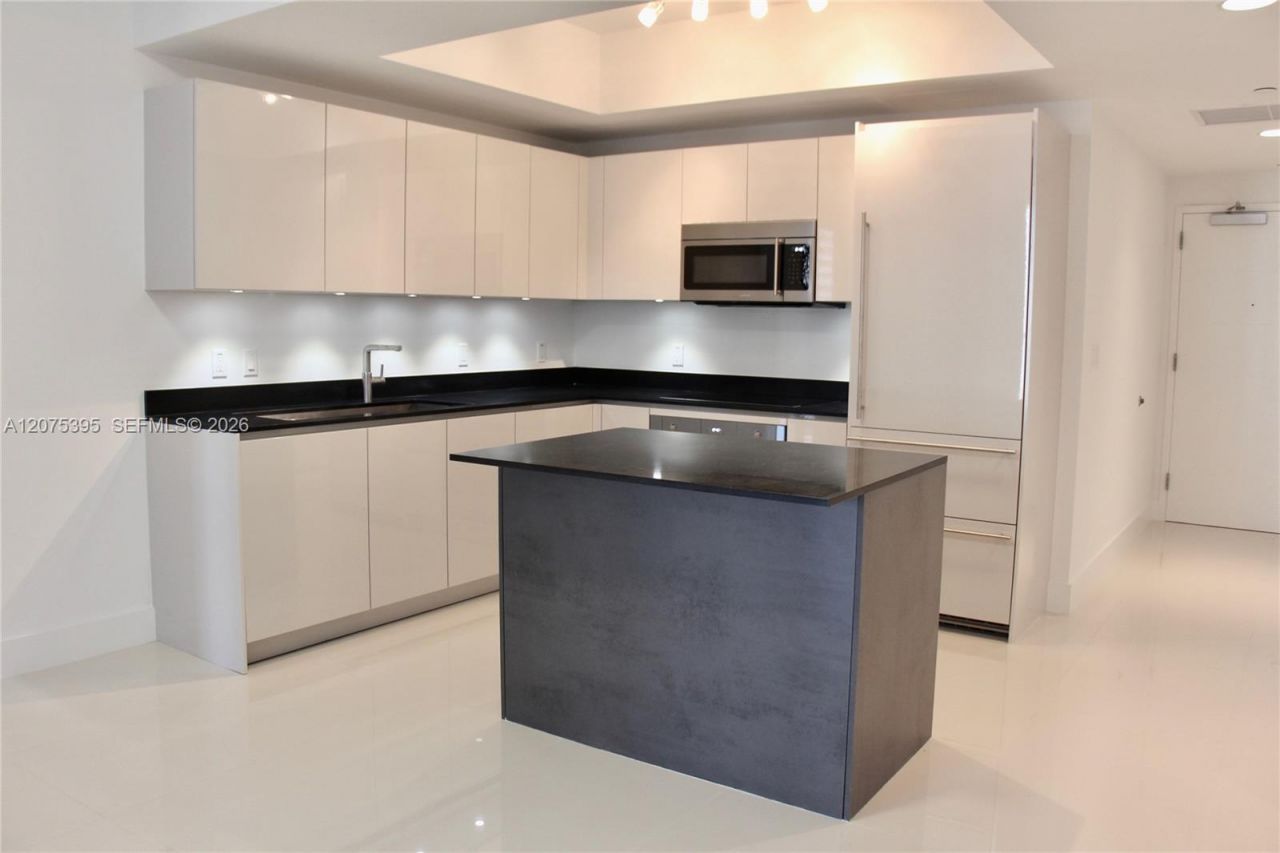 1010 Brickell Ave, Unit 2009, Miami, FL 33131 Photo