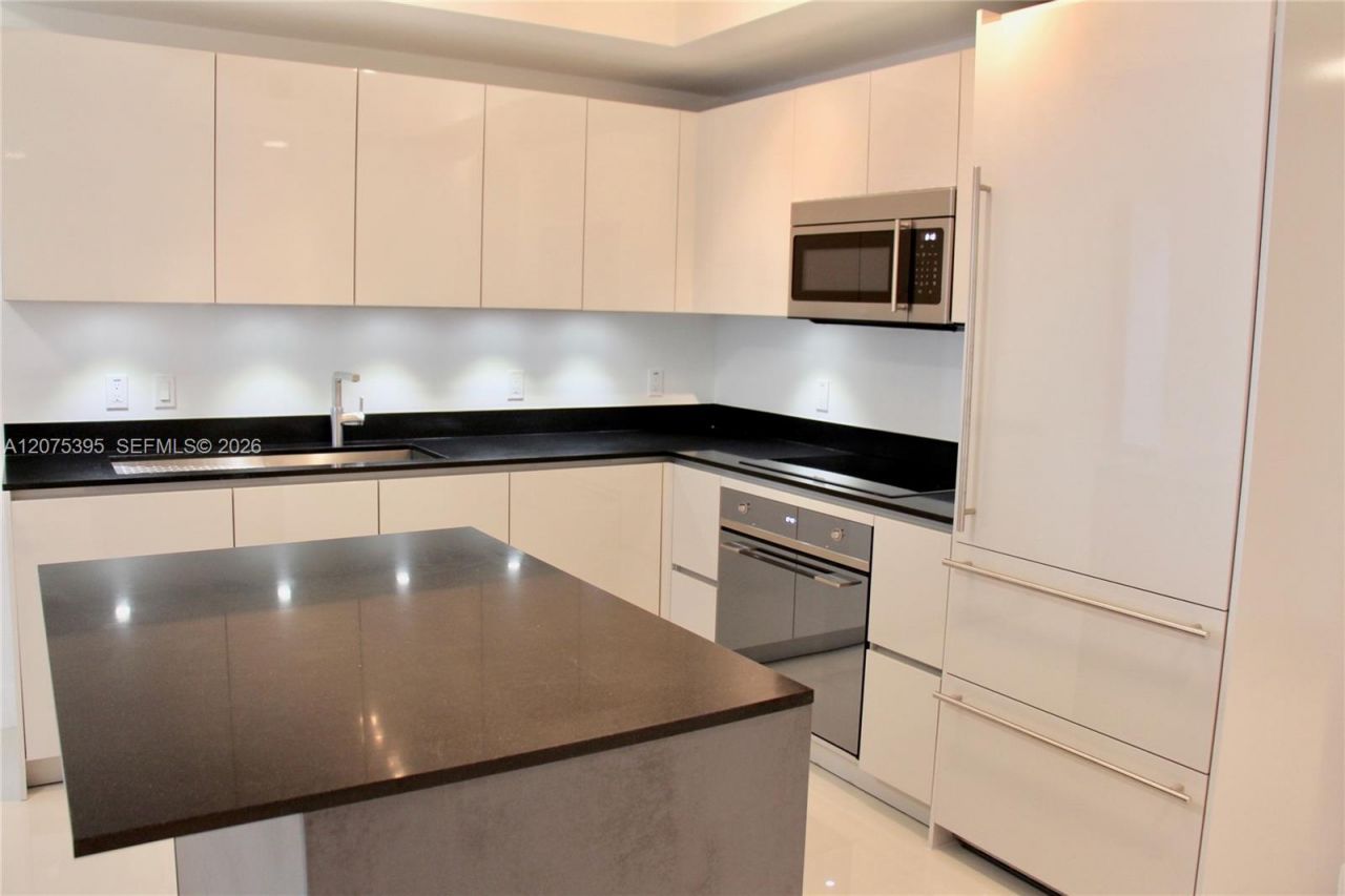 1010 Brickell Ave, Unit 2009, Miami, FL 33131 Photo