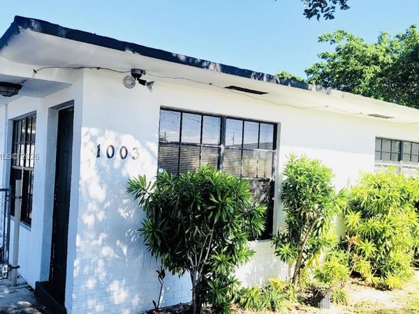 1003 NW 73 St, Miami, FL 33150