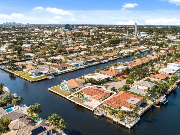 2820 NE 57th St , Fort Lauderdale, FL 33308
