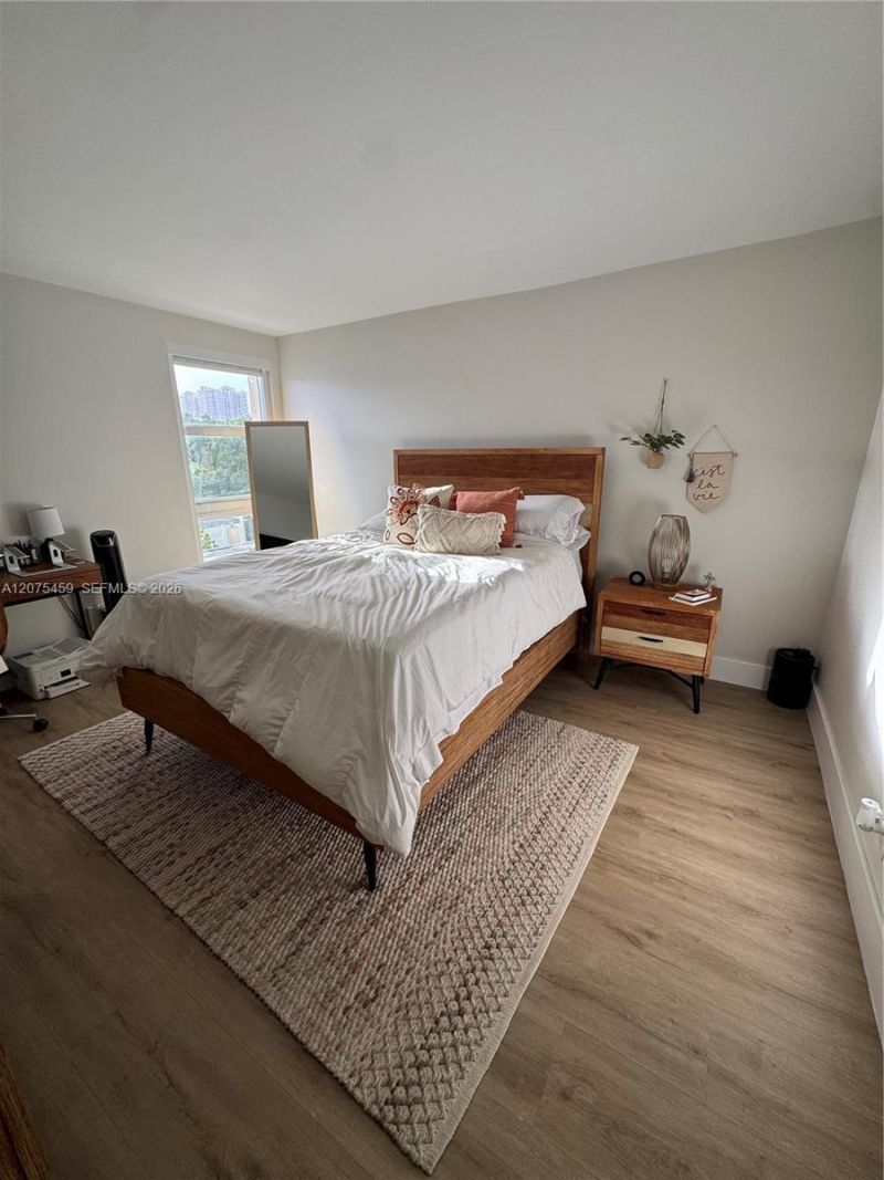 2420 Diana Dr , Unit 402, Hallandale Beach, FL 33009 Photo