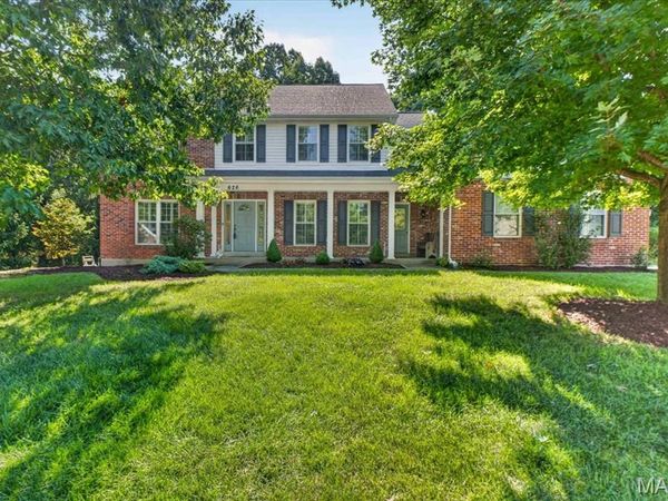 626 Dartmouth Crest Drive, Wildwood, MO 63011