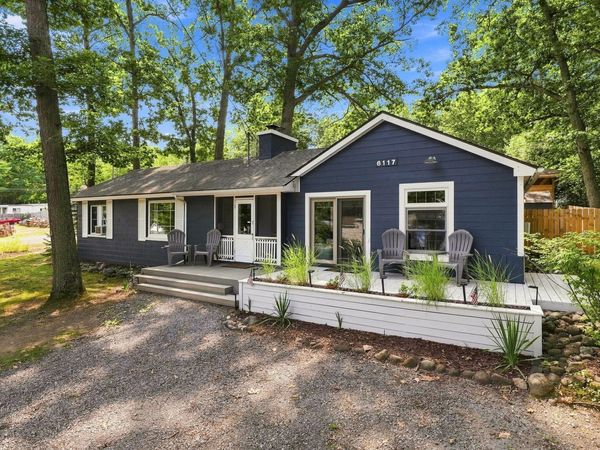 6117 W Higgins Lake Drive, Roscommon, MI 48653