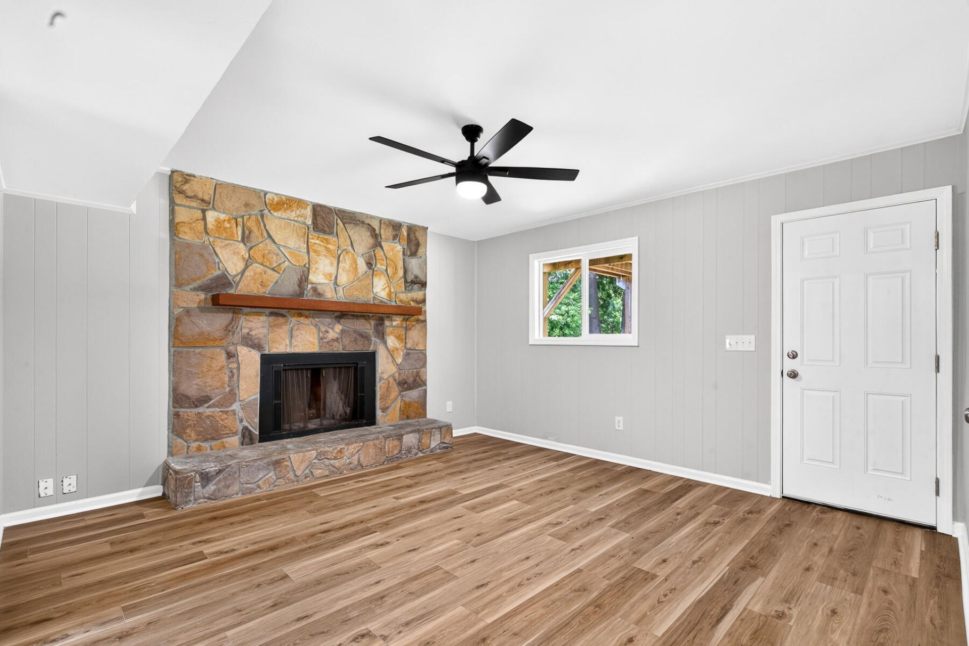 104 Foxfire Court Photo 31