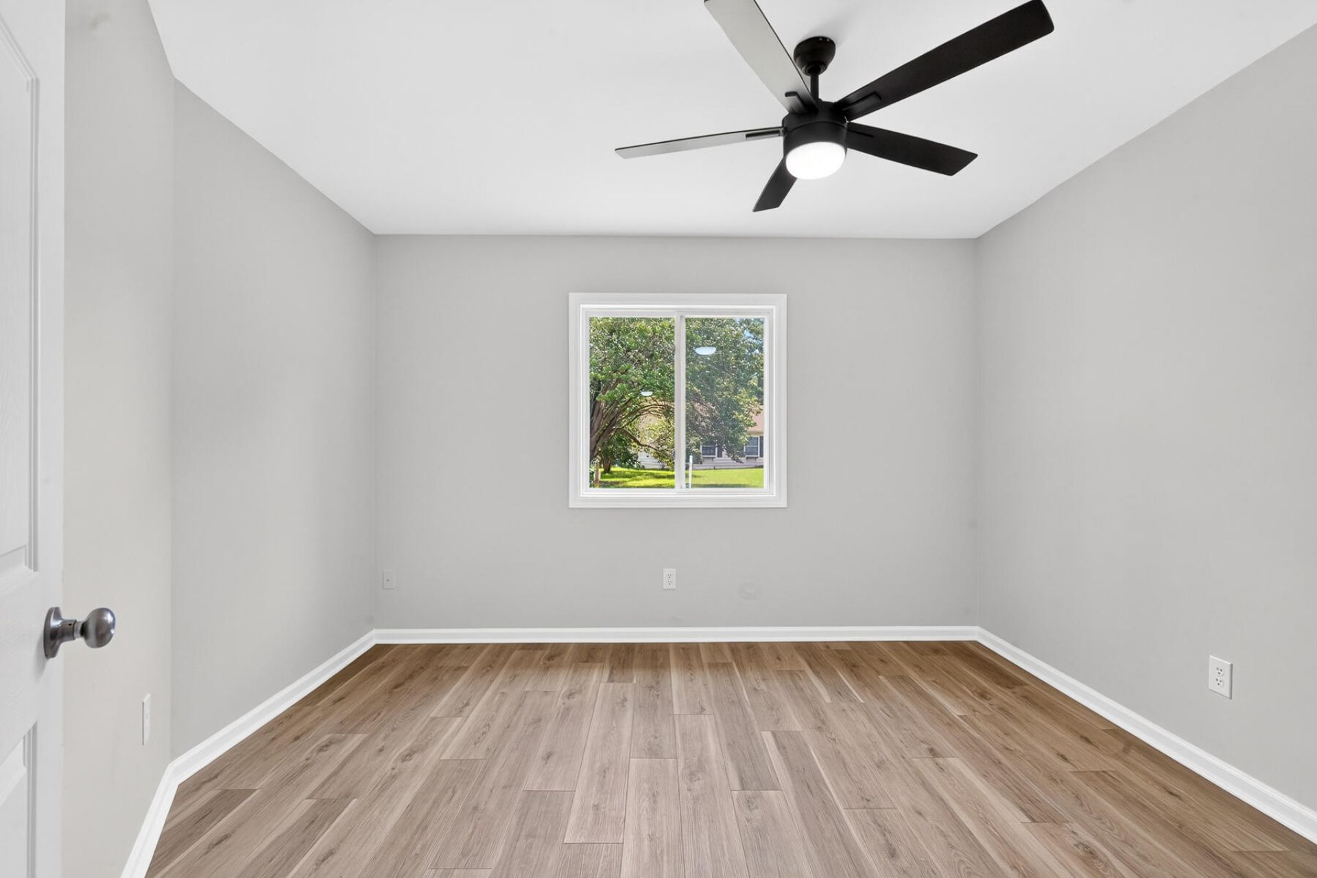 104 Foxfire Court Photo 33