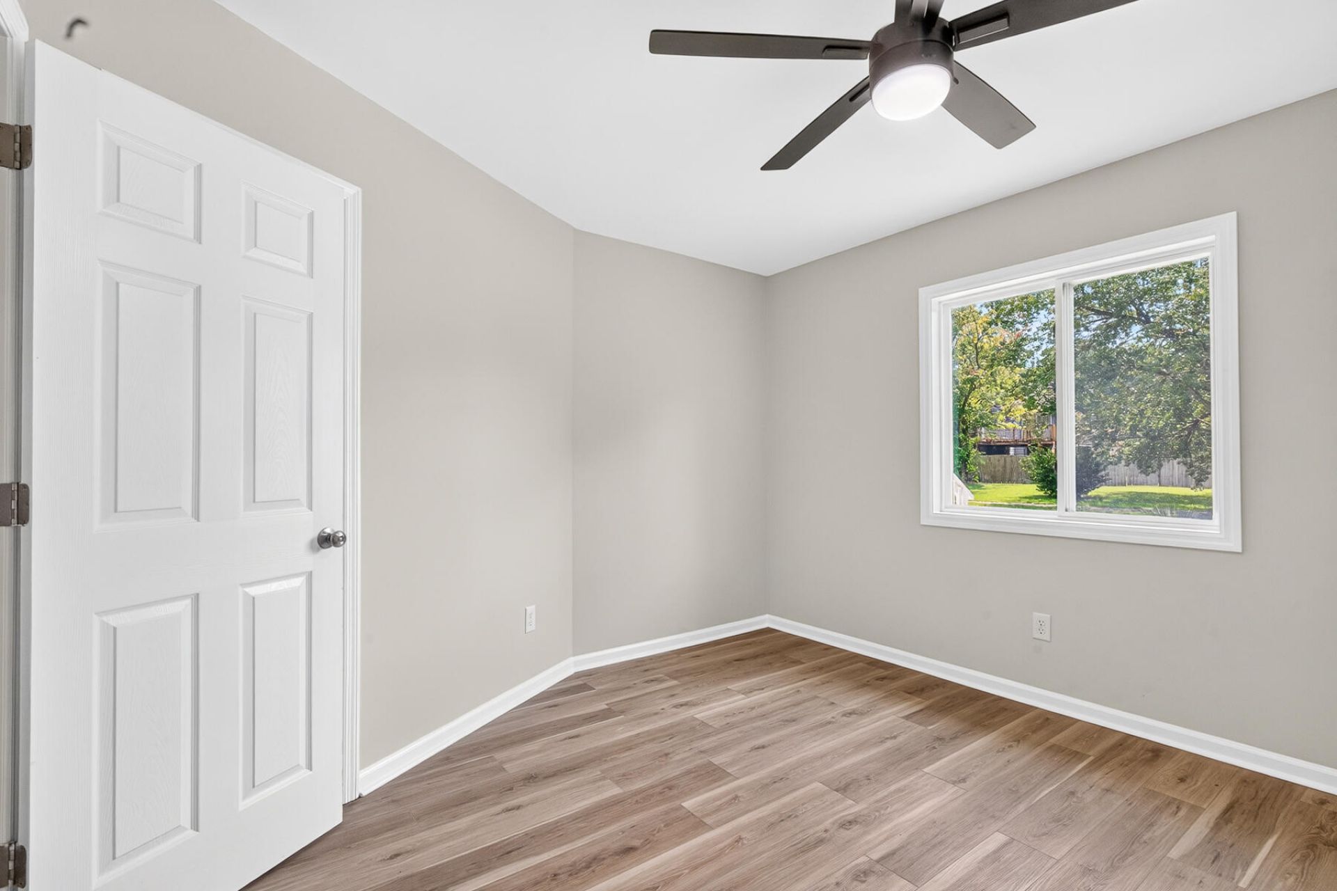 104 Foxfire Court Photo 34