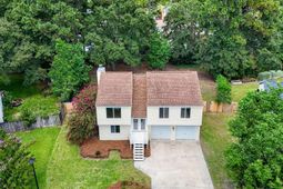104 Foxfire Court photo 4